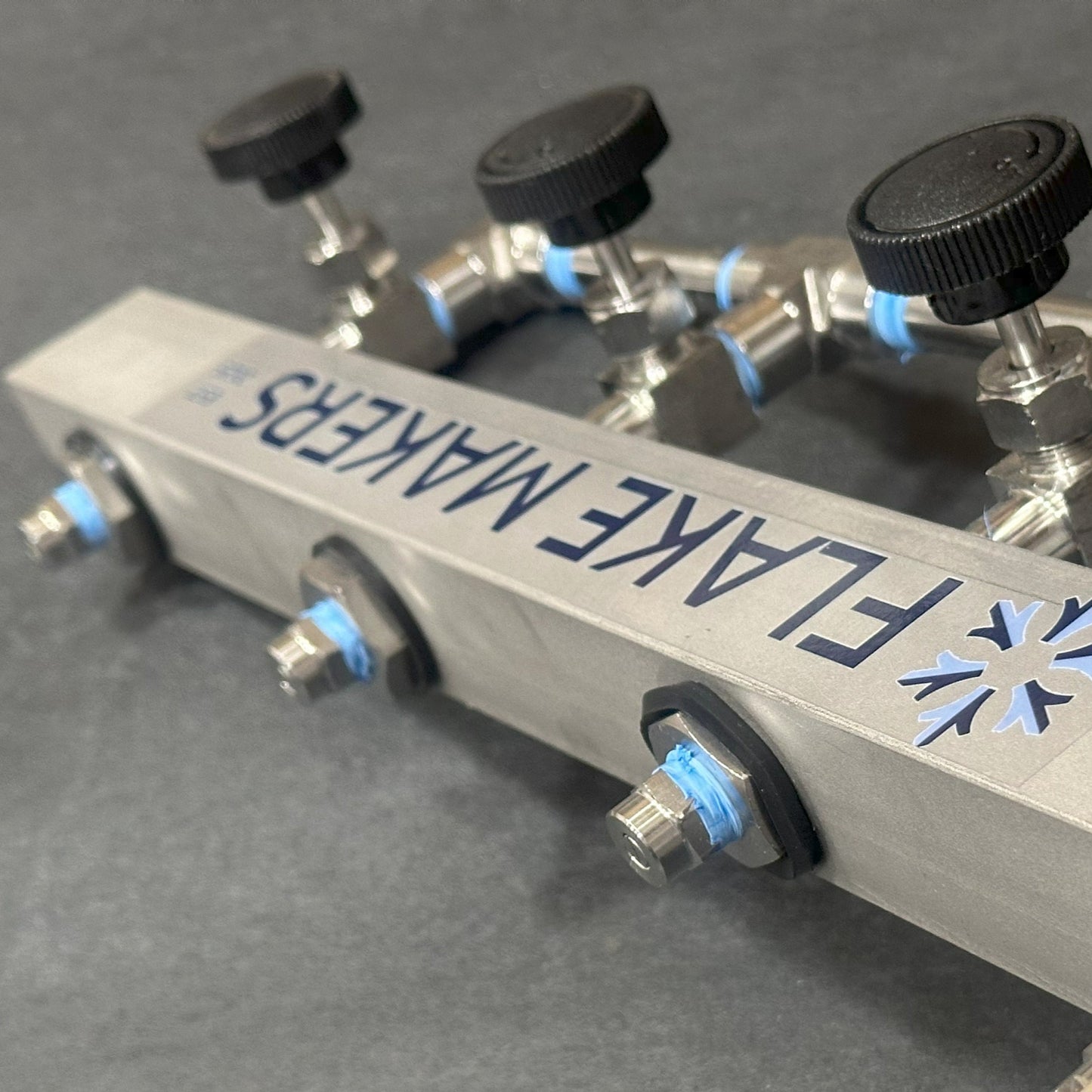 Flake Maker - 4 Nozzle Snowmaker (8"+/hr)